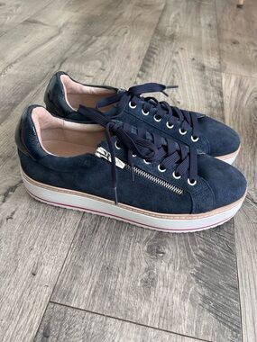 Donald J. Pliner Dew Navy Zipper Platform Sneakers Size 10